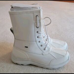 UGG Women’s Adirondack 3 Patent Boots